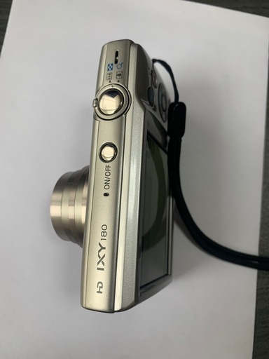 デジカメ ー　CASIO EXILIM EX-Z180