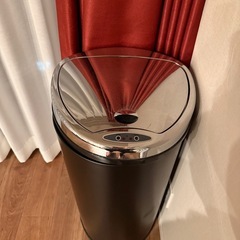 ゴミ箱の画像