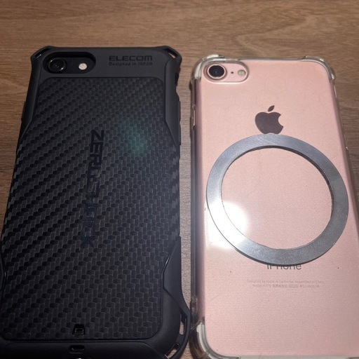 iPhonese第二世代とiPhone7のスマートフォン