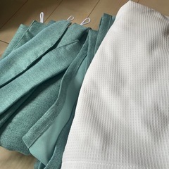 ニトリカーテン4枚 レースカーテン4枚付きの画像