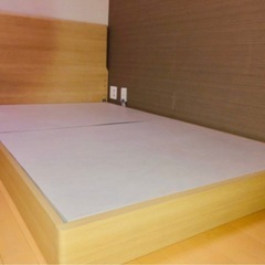 ニトリ　セミダブルベッドの画像