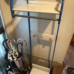 ハンガーラックの画像