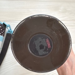 サーモス　水玉　水筒の画像
