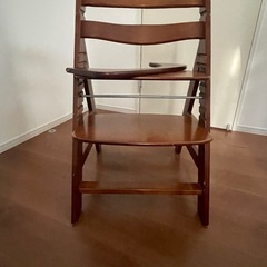 キッズハイチェア　チェアベルトやクッション全て揃ってますの画像