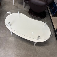 ヒョウトク ガラステーブル 幅90cm ホワイト おしゃれ ビーンズ型 リビング 札幌市白石区 モノリス の画像