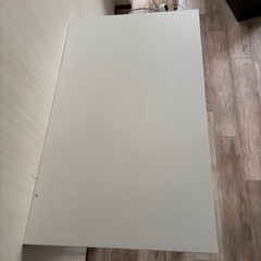 IKEAリンモン　ホワイト　机の画像