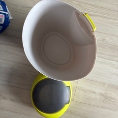 combi オムツポッドの画像