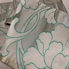 画像変更しました。シルバーベース　お花柄袋帯いかがでしょうか？の画像