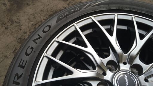 225/50R17　REGUNO　ＧＲ-XⅡアルミ付き