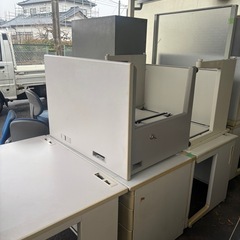 オフィス家具大量の画像