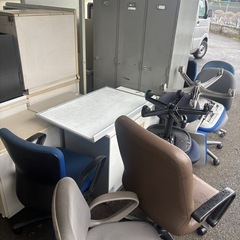 オフィス家具大量の画像