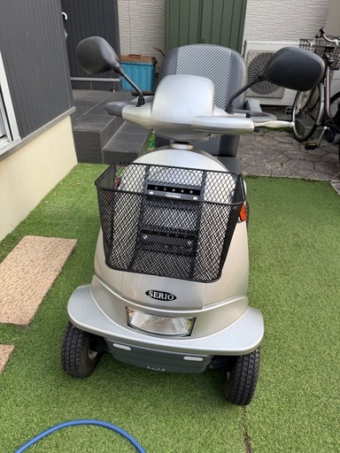 SERIO 電動スクーター シルバー