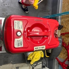 ガソリン携行缶の画像