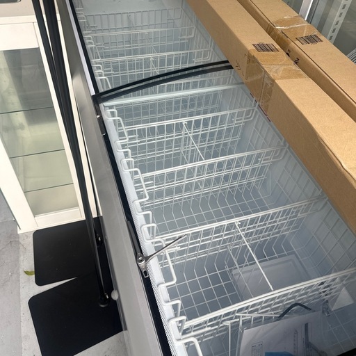 業務用　冷凍庫　ほぼ新品
