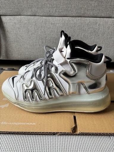 受け渡し決定NIKEエアモアアップテンポ 720 30cm