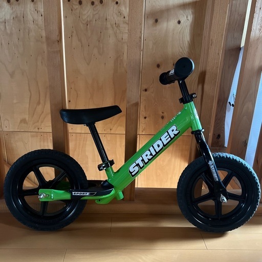 ストライダー　スポーツ　グリーン　　