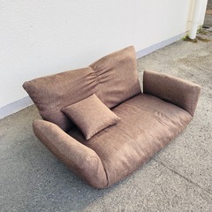 リクライニングソファ　2人掛けソファ　カウチソファ　ブラウン　クッション付の画像