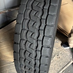 2本セット 275/70R22.5 148/145Jトラック バス トーヨータイヤの画像