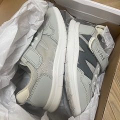 キッズスニーカーの画像