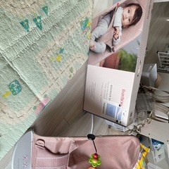 ベビービョルン　バウンサー　おもちゃ付きの画像