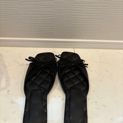 ZARAサンダルの画像