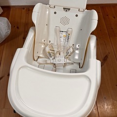 コンビ　バウンサー　ハイローチェアの画像
