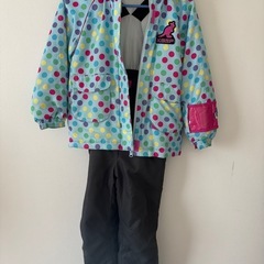 スキーウエア 2着とズボン全てセットでの画像