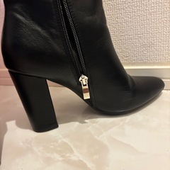 明日の11時まで🔥 ロングブーツ 黒 美品 1回着用 レディース シンプル きれいめ 秋冬 人気の画像