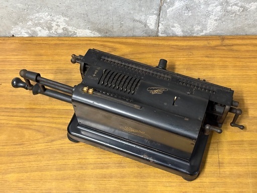 昭和レトロ アンティーク タイガー/Tiger　 手回し計算機 　機械式計算機　Vintage　 当時物　　0331-07