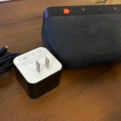 Amazon echo show 5とテーブルの画像