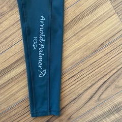 半額以下！2838円→1200円　新品　レディース　Arnold Palmer レギンス　Mサイズ YOGAの画像