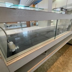 ガラスショーケースの画像