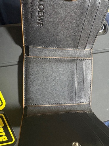 ロエベ 折り財布