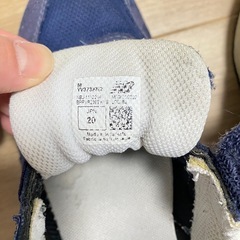 ニューバランス　ネイビースニーカーの画像