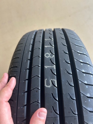 205/60R16 ヨコハマブルーアースRV03