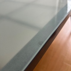 ガラスローテーブルの画像