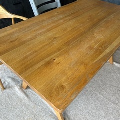 アーバンリサーチダイニングテーブルの画像