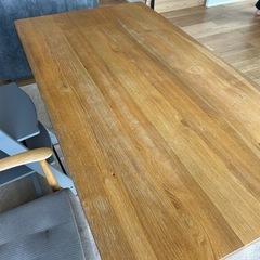 アーバンリサーチダイニングテーブルの画像