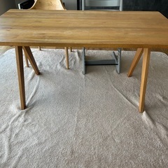 アーバンリサーチダイニングテーブルの画像