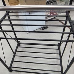 未使用保管品 簡単ハンガーラック 折りたためる！ ブラック 組立て済み キャスター付き 苫小牧西店の画像