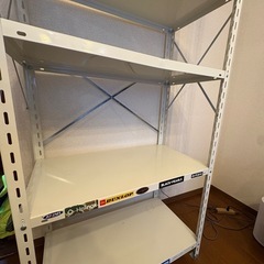 スチールラックの画像