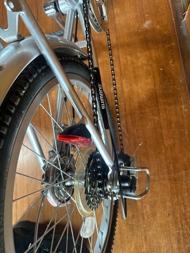 6段変速
折りたたみ自転車　20インチ中古美品