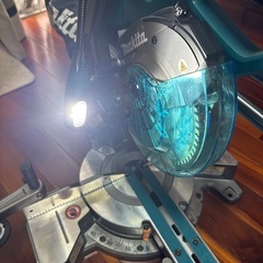 マキタ40V スライド丸鋸　LS009Gの画像