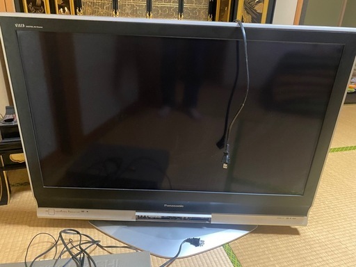 42型テレビ (ﾔﾝｸﾞﾗｲｵﾝ) かほくのテレビ《プラズマテレビ》の中古 