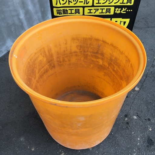 【中古】【店頭引取限定】ｽｲｺｰ　M型丸型容器　農機具　9680円
