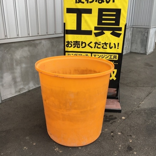 【中古】【店頭引取限定】ｽｲｺｰ　M型丸型容器　農機具　9680円