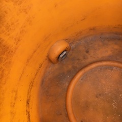 【中古】【店頭引取限定】ｽｲｺｰ　M型丸型容器　農機具　9680円の画像