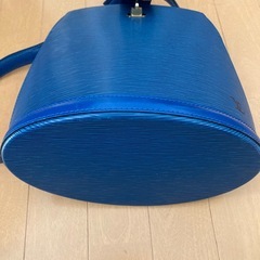 louis vuitton（ルイ・ヴィトン）　エピ　クリュニーの画像