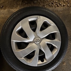 185/60R15 84H 170シエンタ純ホイールキャップグッドイヤータイヤ溝8分目の画像