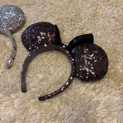Disney 公式 カチューシャ ミニーマウス 2個セット 美品 スパンコールの画像